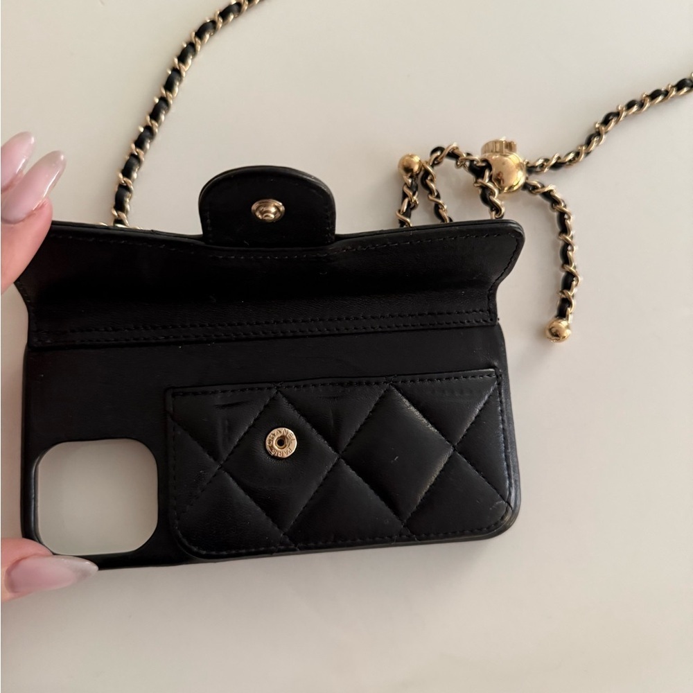 CHANEL 100% Authentic iPhone 12 Pro & 13 Pro Case w Chain & Credit Cards Pocket - Picture 10 of 14